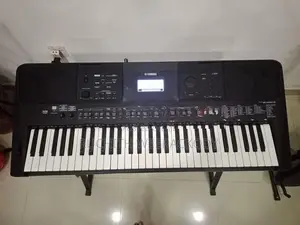 Yamaha PSR E463 Keyboard