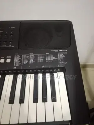 Yamaha PSR E463 Keyboard
