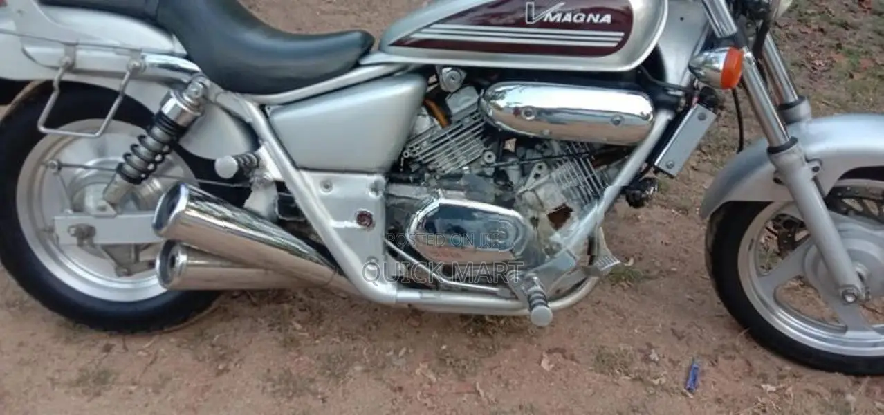 Bajaj Avenger 2009