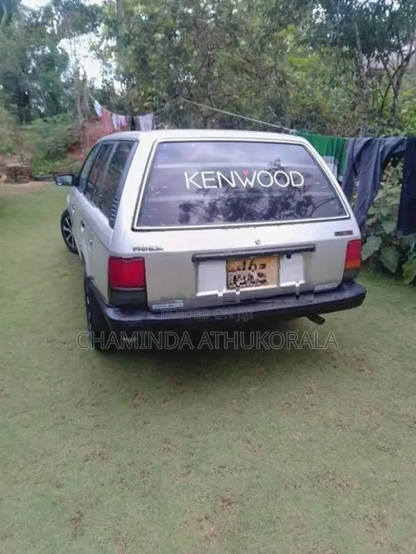 Mazda Familia Wagen 1986