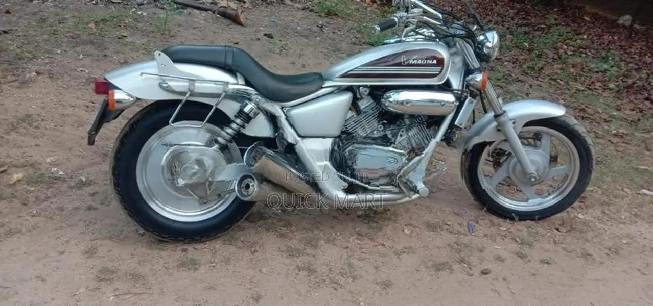 Bajaj Avenger 2009