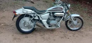 Bajaj Avenger 2009