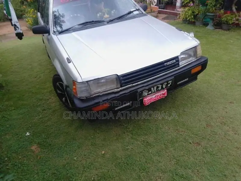 Mazda Familia Wagen 1986