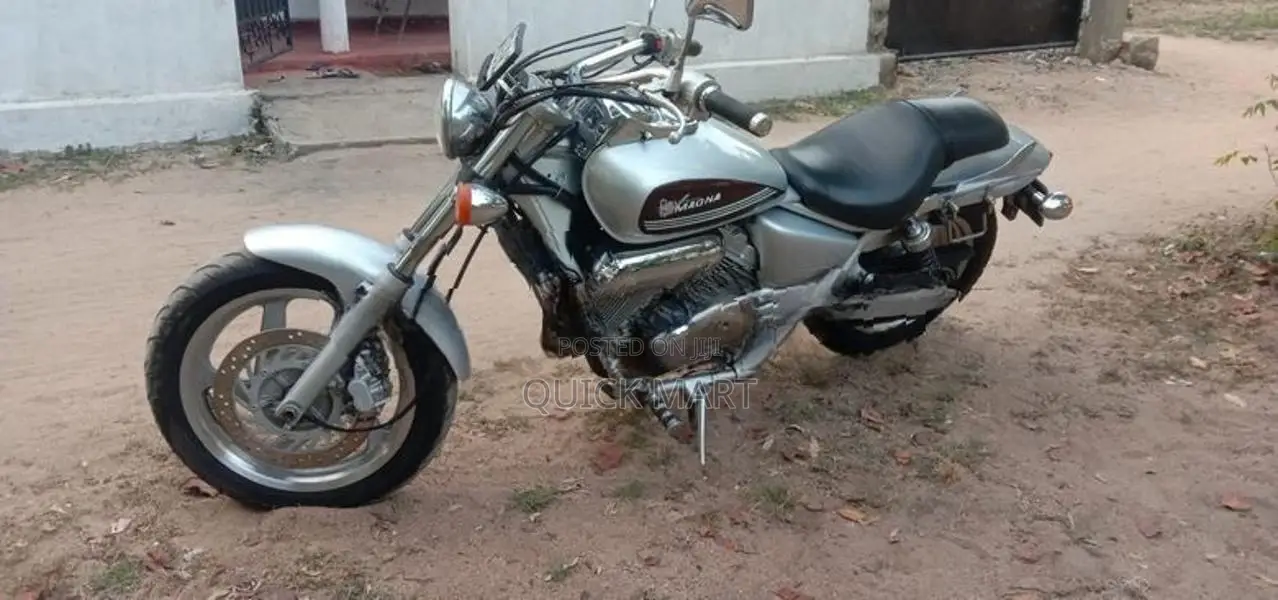 Bajaj Avenger 2009