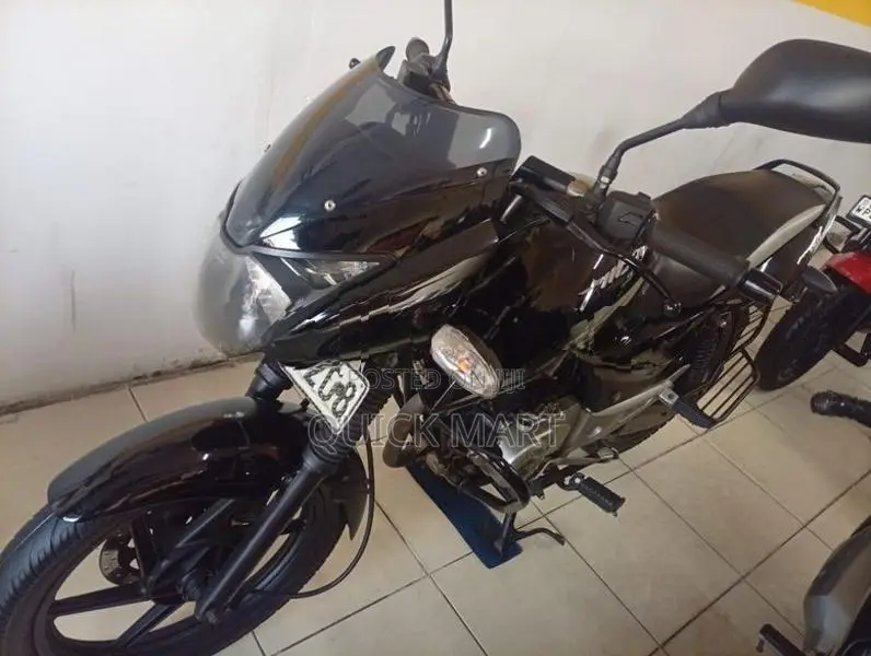 Bajaj Pulsar 150 2015