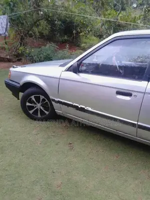 Mazda Familia Wagen 1986