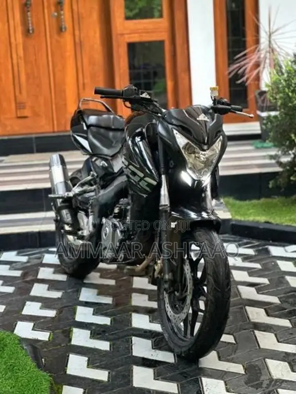 Bajaj Pulsar NS200 2017