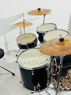 YAMAHA full drum set