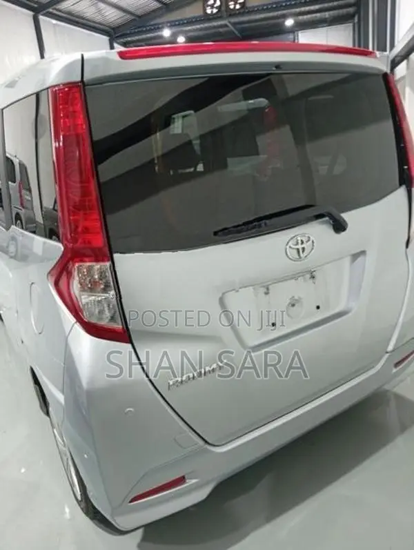 Toyota Roomy X 2024