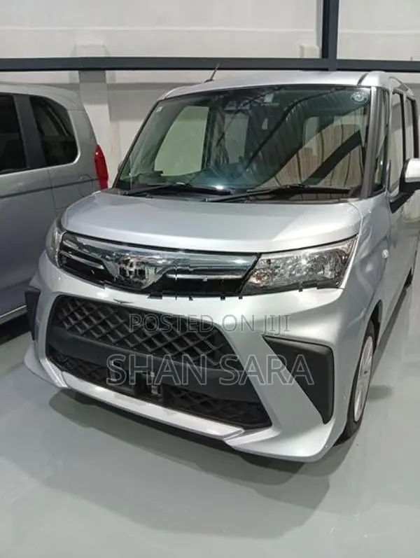 Toyota Roomy X 2023
