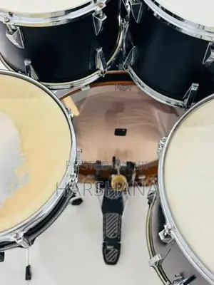 YAMAHA full drum set