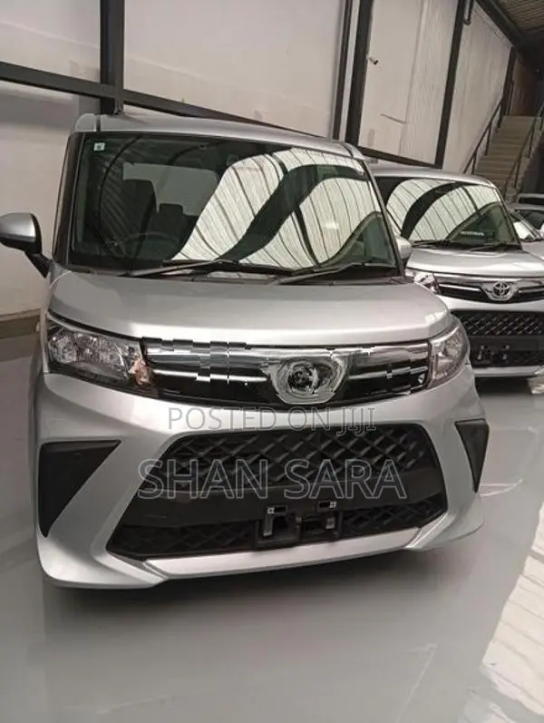 Toyota Roomy X 2023