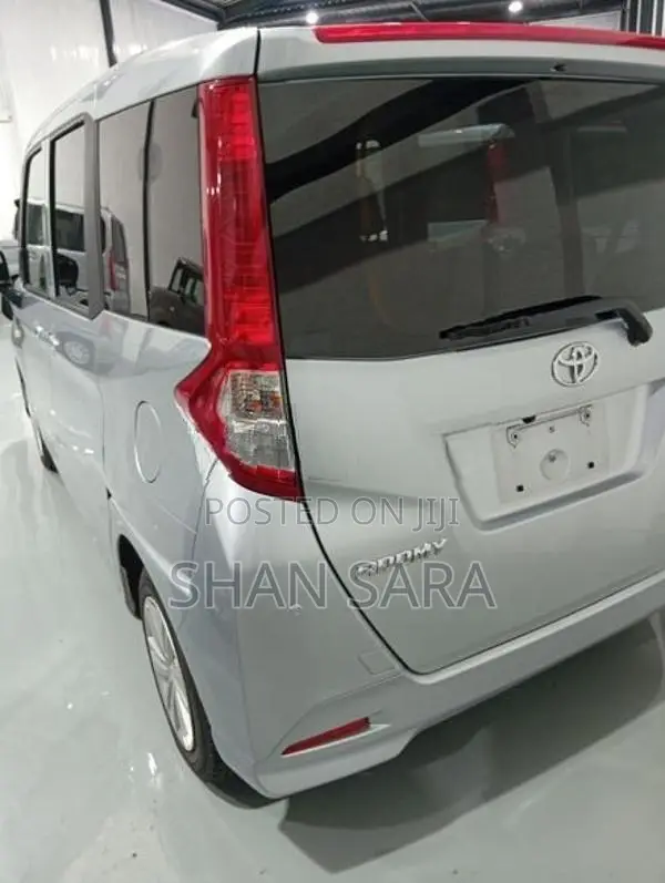 Toyota Roomy X 2024