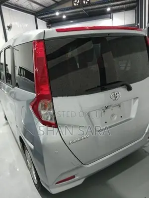 Toyota Roomy X 2023