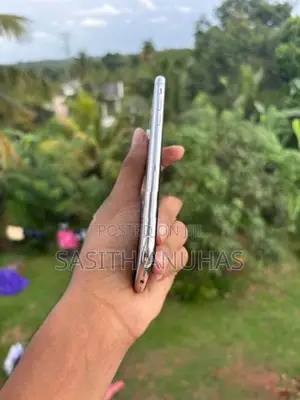 Apple iPhone X (Used)