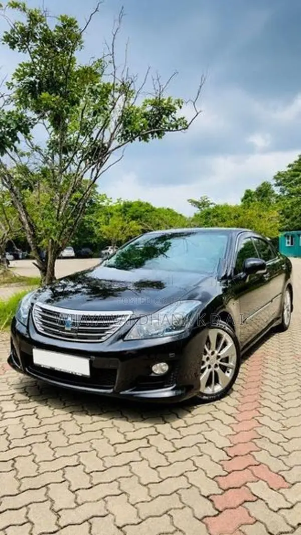 Toyota Crown 2008