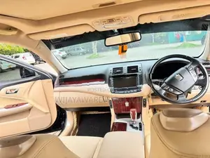 Toyota Crown 2008