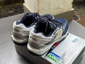 Yonex Velo 200 Badminton Shoe