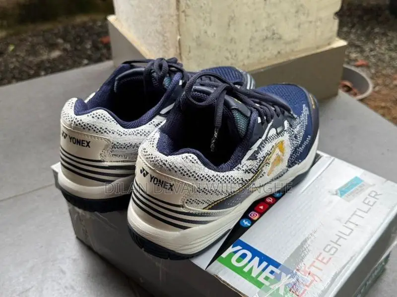 Yonex Velo 200 Badminton Shoe