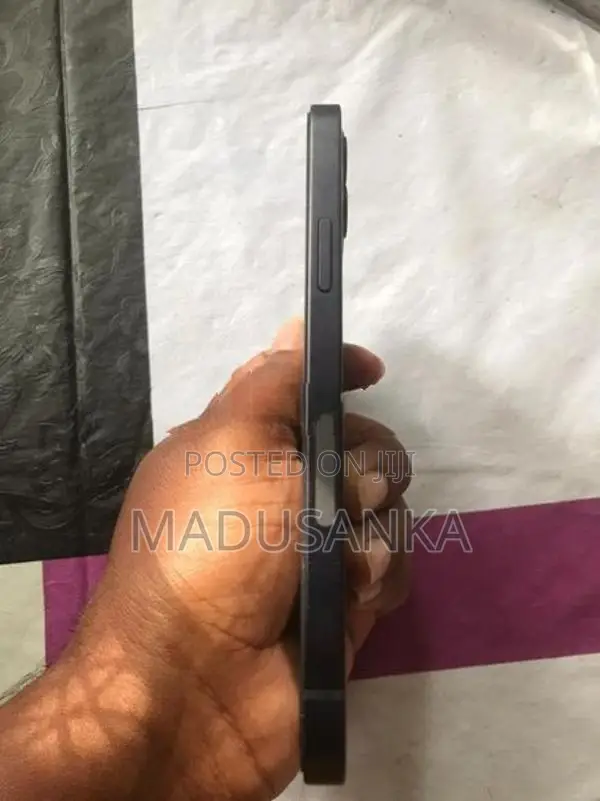 Apple iPhone 12 128gb -5g (Used)
