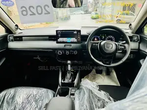 Honda Vezel Z Premium 10Spk 4Way 2025