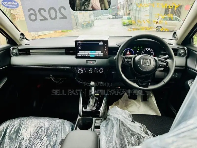 Honda Vezel Z Premium 10Spk 4Way 2025
