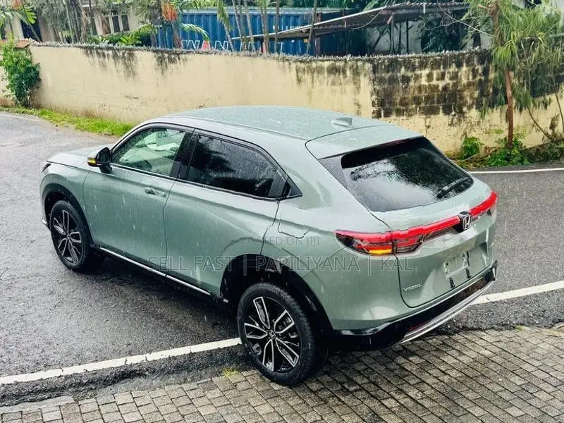 Honda Vezel Z Premium 10Spk 4Way 2025