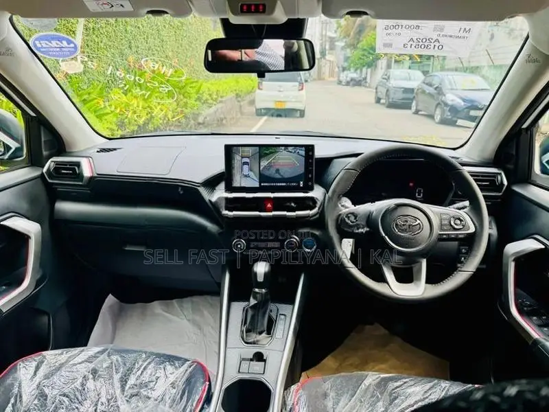 Toyota Raize Z Premium BSM 2025