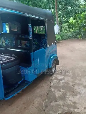 Bajaj RE 2025
