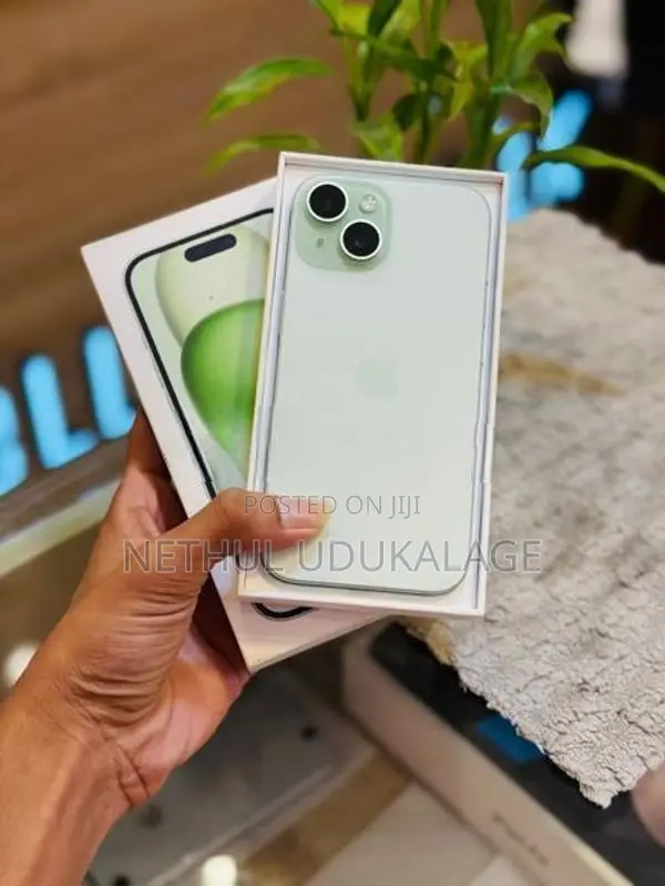 Apple iPhone 15 128GB (GREEN) (Used)