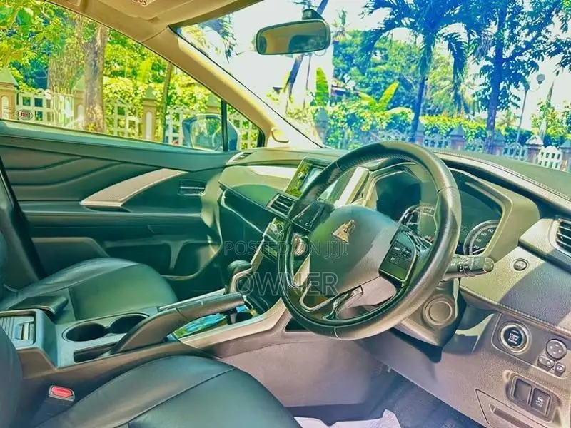 Mitsubishi Xpander 7 Seater Crossover 2019