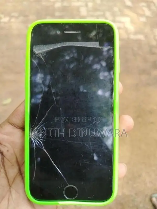 Apple iPhone 7 (Used)