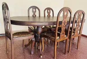 Dining table for sale