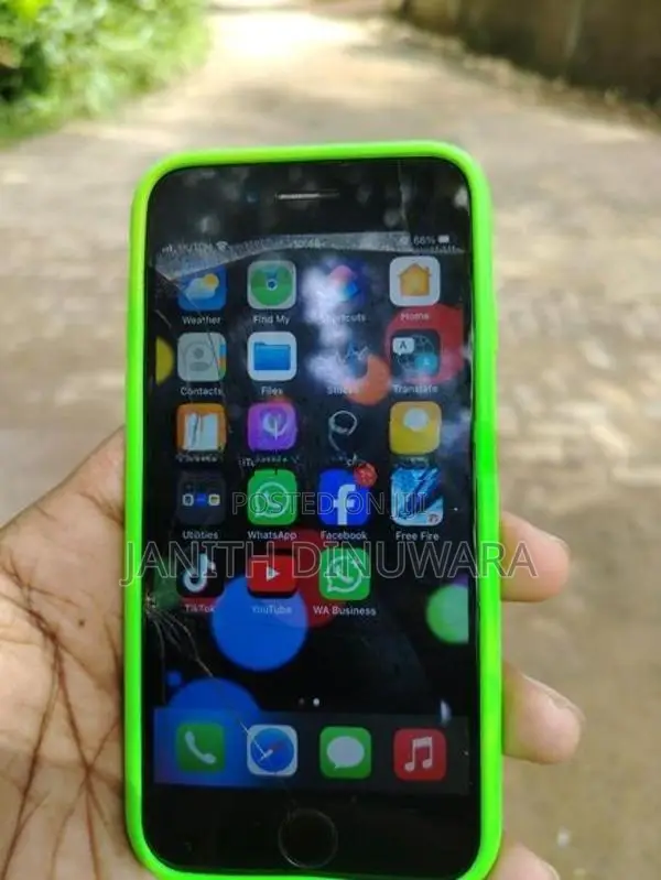 Apple iPhone 7 (Used)