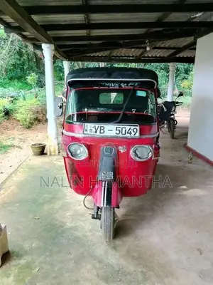 Bajaj RE 175 2011