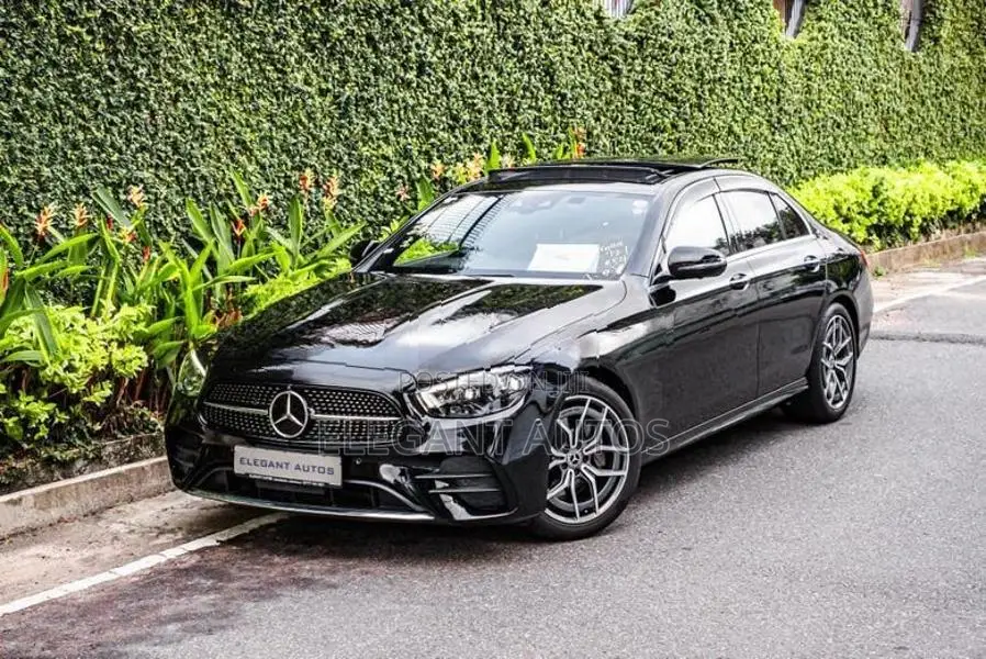 Mercedes Benz E200 Premium Plus AMG 2023
