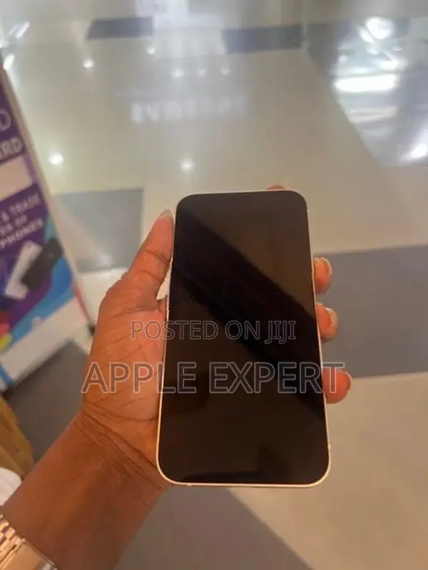 Apple iPhone 14 (Used)
