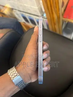 Apple iPhone 14 (Used)