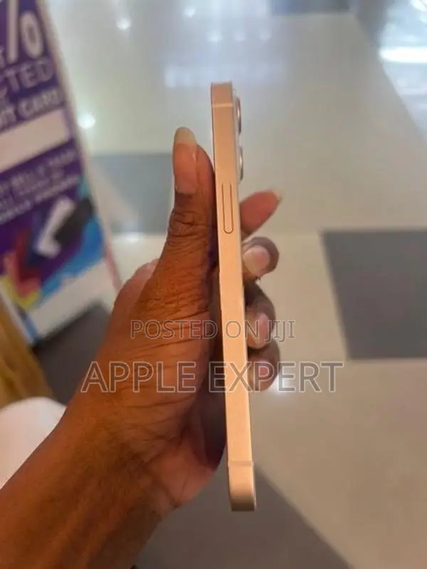Apple iPhone 14 (Used)