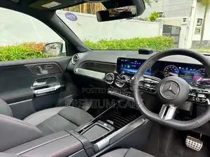 Mercedes Benz GLB 180 AMG Premium Plus 2023