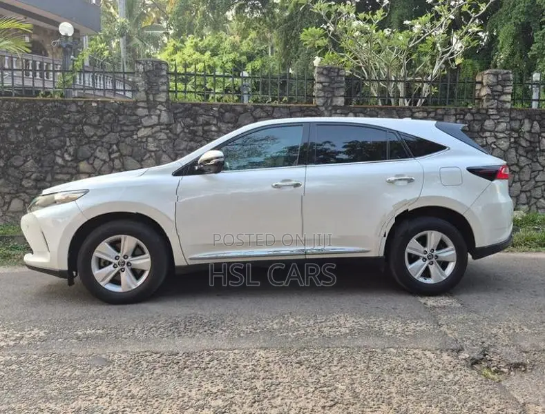 Toyota Harrier Elegance 2017