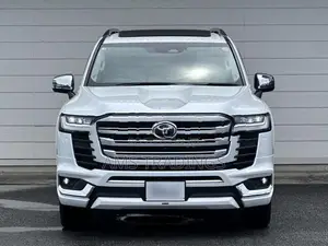Toyota Land Cruiser 300 ZX 2025