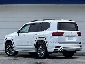 Toyota Land Cruiser 300 ZX 2025