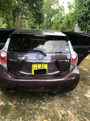 Toyota Aqua S Grade 2014