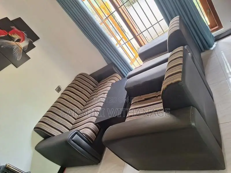 Singer Sofa Set