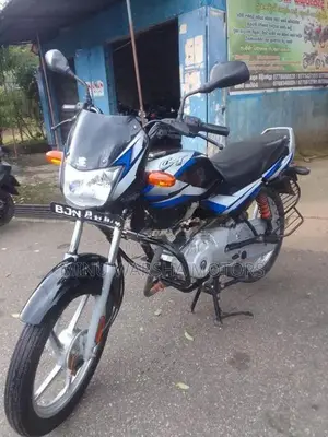 Bajaj CT100 2025