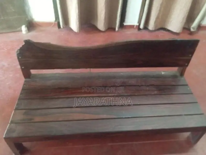 තේක්ක බංකුවක් විකිනීමට