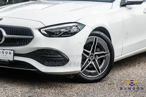Mercedes Benz C180 Luxury Line 2024