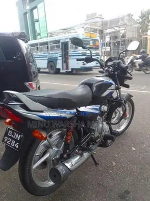 Bajaj CT100 2025