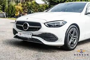 Mercedes Benz C180 Luxury Line 2024